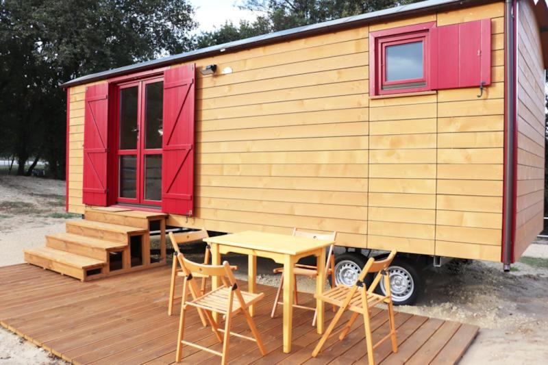Hotel Roulottes Cocooning Au Coeur Des Landes Mées Exterior foto