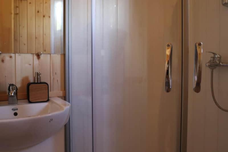 Hotel Roulottes Cocooning Au Coeur Des Landes Mées Exterior foto