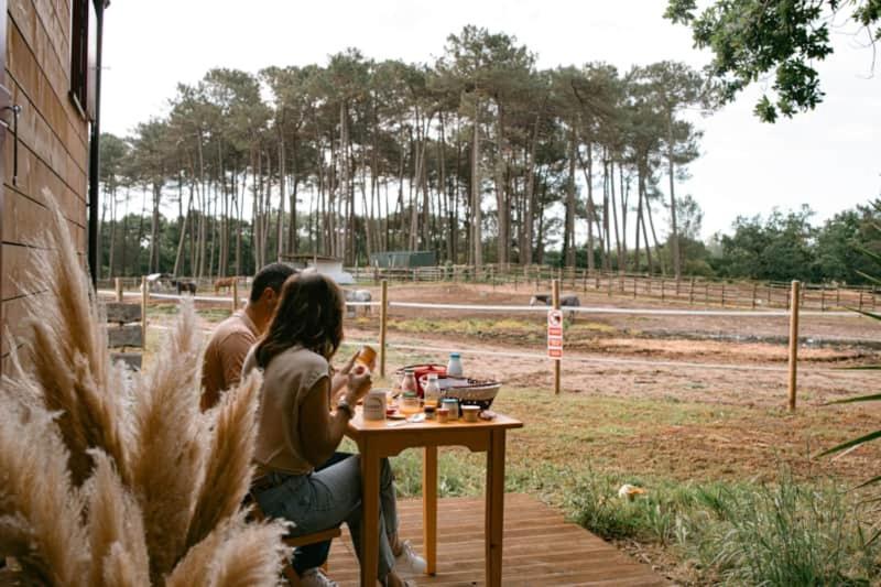 Hotel Roulottes Cocooning Au Coeur Des Landes Mées Exterior foto